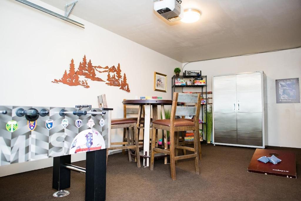 Appartamento The Getaway,Hot Tub, Ac, 2Miles From Rmnp Estes Park Esterno foto