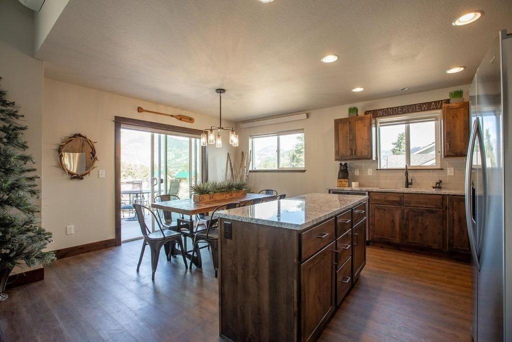 Appartamento The Getaway,Hot Tub, Ac, 2Miles From Rmnp Estes Park Esterno foto