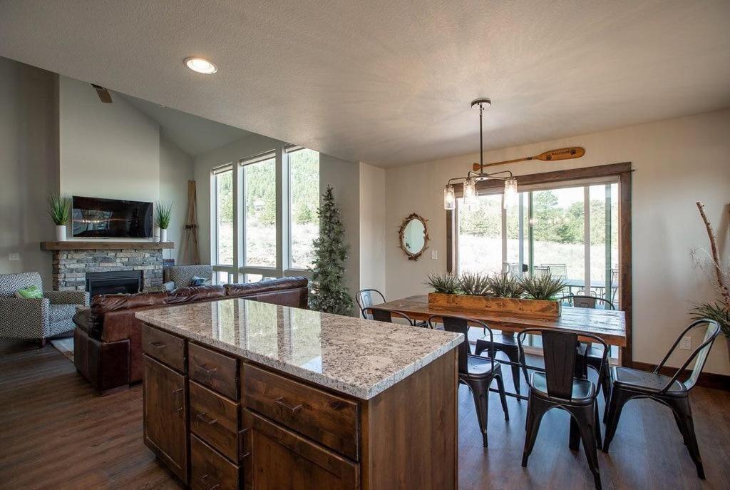 Appartamento The Getaway,Hot Tub, Ac, 2Miles From Rmnp Estes Park Esterno foto